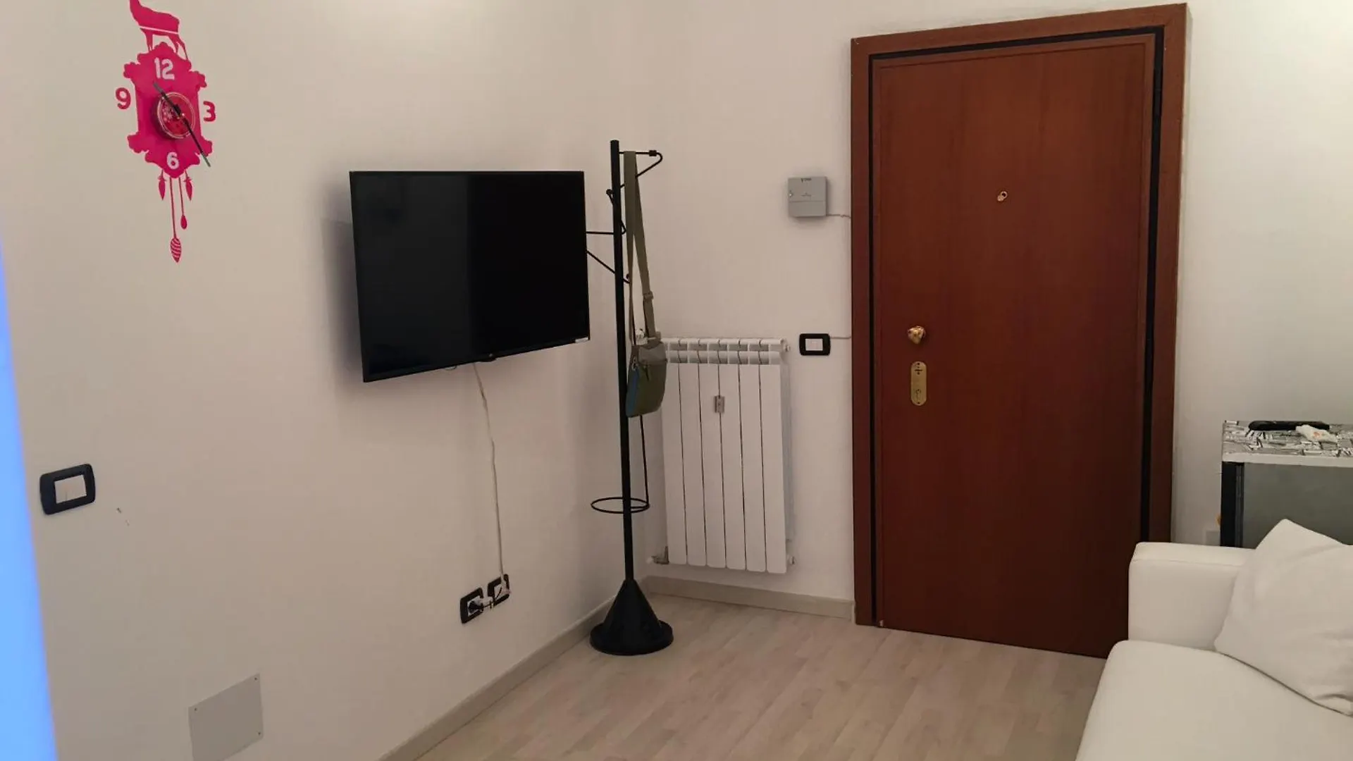 Very Modern And Nice Apartments In Milan Close To The Red Metro Italy